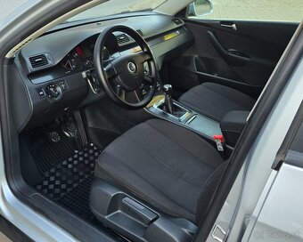 Volkswagen Passat B6 Combi 1.9 TDi 77.kw rok výroby 2007. - 8
