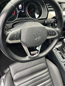 Volkswagen Passat - 8