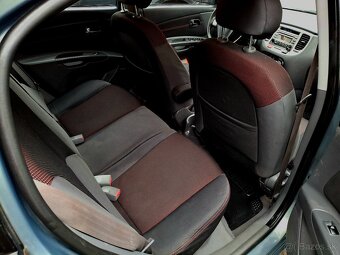 Predam Kia Rio 1.4 benzín 71kw rok 8/2009 - 8