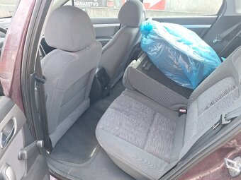 Peugeot 407sw 1.6hdi - 8