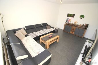 PREDAJ 4 izb. DOM s garážou Šimonovany s poz. 398 m² - 8