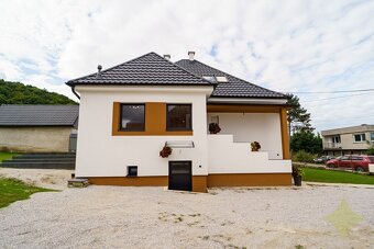 Predaj: Zrekonštruovaný Rodinný Dom 4+1 v Malebnej Obci Divi - 8
