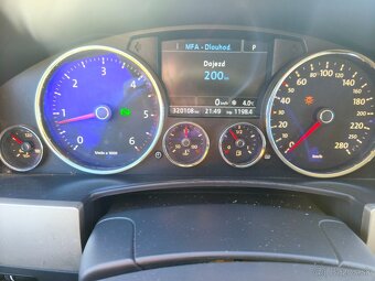VW Touareg ll - 8