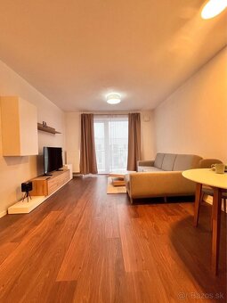 TREEF | Štýlové bývanie pre pár – Biely Kostol - 8