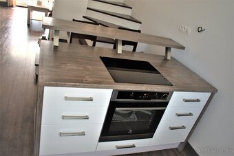 Predám mezonetový 4 izbový byt v centre - 8