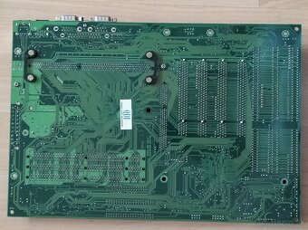 Predam zakladne dosky s Intel 440BX - 8