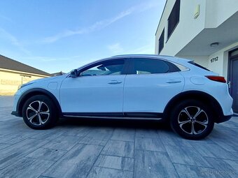 Predám KIA XCeed 1.6 GDi Plug-In Hybrid Gold A/T - 8