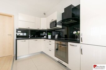REB.sk, Predaj 3 izbový byt, 92 m2, Smaragdová ul, 2 x parki - 8