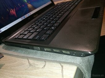 Asus X52. Intel i5. 320 GB. 15,6". 6 GB RAM.Nová klávesnica - 8