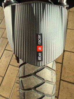 Aprilia SR-GT 125 - 8