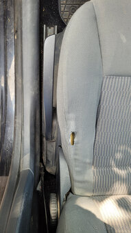 Predám Seat ibiza 1.2 - 8