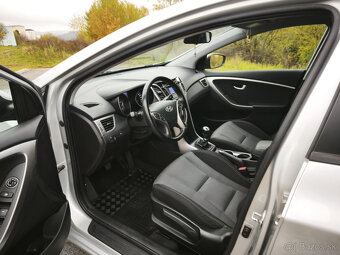 Hyundai i30 CVVT Comfort - 8