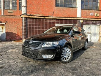 Škoda Octavia Combi 1.6 TDI 110k Active - 8