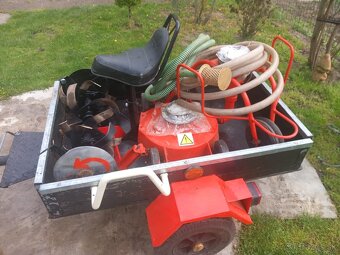 Rotavator s vlečkou a príslušenstvom - 8