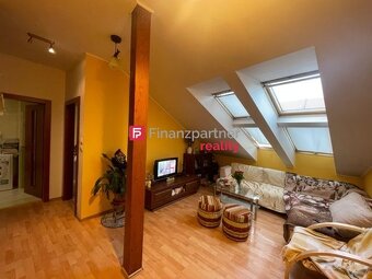 Pod konkatedrálou v pešej zóne klimatizovaný 2izb podkrovný - 8