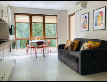 LUXUSNE zrekonštruovaný a zariadený byt s parkovacím státím - 8