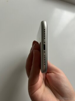 Plne funkčný Iphone xr biely 128gb - 8