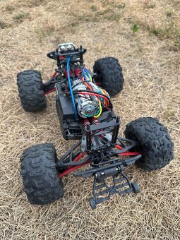 Traxxas summit 1:16 - 8