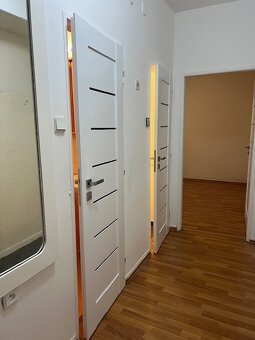 PREDAJ 2 IZBOVÝ BYT JAHODOVÁ ULICA BA III NOVÉ MESTO KRAMÁRE - 8