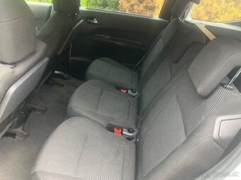 Peugeot 5008 1,6hdi 80w aut,r2010 - 8