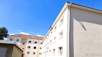 GE-MAX Reality ponúka na predaj priestranný 3-izbový zariade - 8