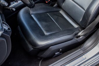 Mercedes-Benz E trieda Sedan 220 CDI BlueTEC / NELAKOVANÉ - 8