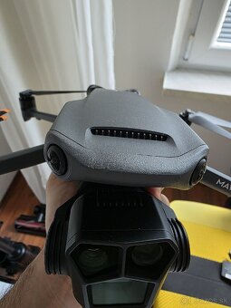 DJI Mavic 3 Pro - 8