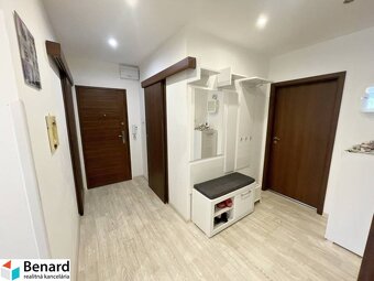 PREŠOV- VEĽKÝ 3 IZBOVÝ BYT, LODŽIA,79m2,SÍDLISKO III, UL.VOL - 8