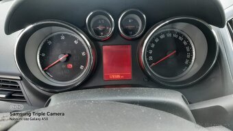 Opel Zafira Tourer 2.0 CDTi ECOTEC 165k Cosmo - 8