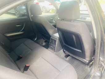 BMW E 90 318d - 8