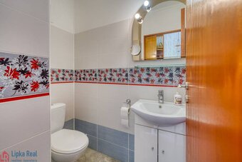 Atraktívny rodinný dom v malebnej prírode na predaj, Bzenov - 8