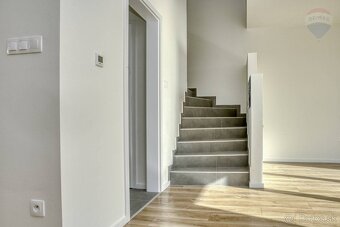 PREDAJ, DOM NA KĽÚČ, Dunajská Streda, 4 izby, pozemok 189 m2 - 8