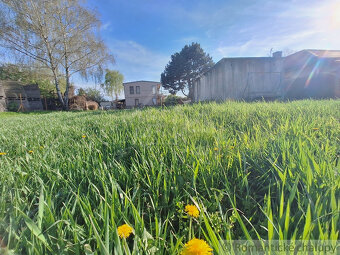 Stavebný pozemok v kľudnej časti podunajskej obce Kravany - 8