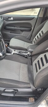 Ford Focus 2 - 8
