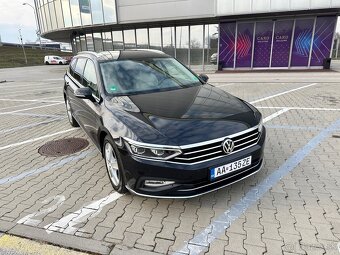 Volkswagen Passat Variant 2.0 TDI Elegance 4Motion DSG - 8