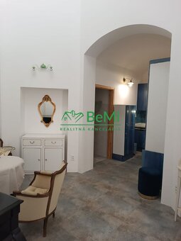 4-izbový byt s barokovým štýlom, krásnou terasou , záhrado - 8