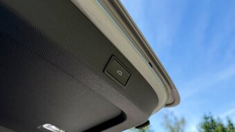 Superb Combi 2.0 TDI DSG 200k SPORTLINE PANORAMA 360°KAMERY - 8