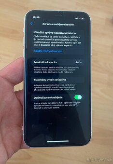 iPhone 11 - 8
