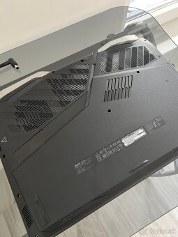 Herný notebook Acer Predator Helios 500 - 8