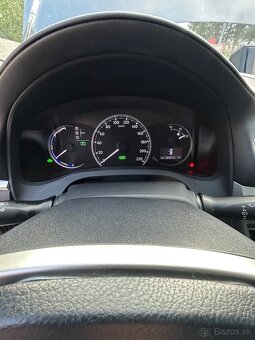 Lexus CT 200h 2012 280tis km servisovane v Lexuse - 8