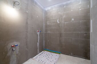 NA PREDAJ 4 IZBOVÝ RODINNÝ DOM V OBCI BELŽA | HOLODOM | POZE - 8