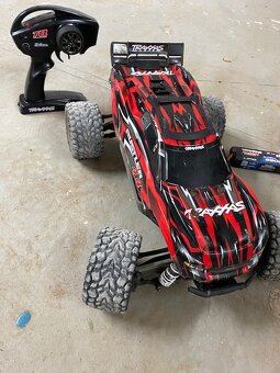Traxxas Rustler - 8