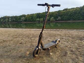 Elektrická kolobežka Segway Ninebot Max G2 - 8