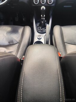 Mitsubishi Outlander 2.0 DI-D, 7 miest, 4x4 - 8
