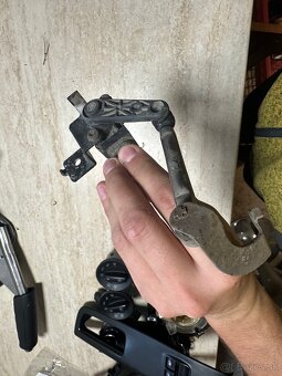 Predám náhradné diely octavia 2 facelift 2010 - 8