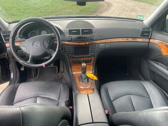 Mercedes Benz W211 - 8