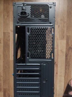 skrinka+zdroj SPOLU RGB miditower, 500W zdroj Gigabyte - 8