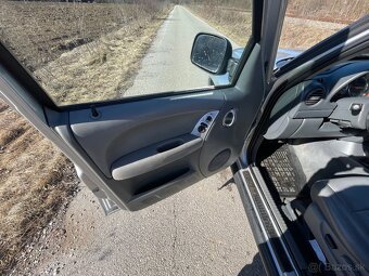 Jeep liberty - 8