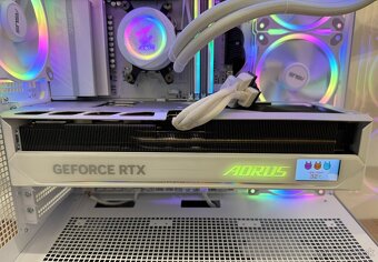 ⭐️ Ryzen 7 9800x3D, RTX 5080 16GB, 32GB RAM, 2TB SSD, 1200W - 8