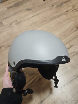 Lyžiarska prilba - 8